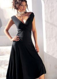 бижутерија за црну хаљину 8