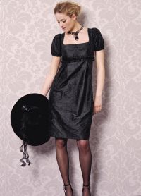 czarna sukienka ozdoba 4