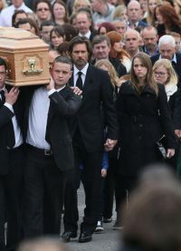 Джим Керри на Похоронах своей экс-девушки
