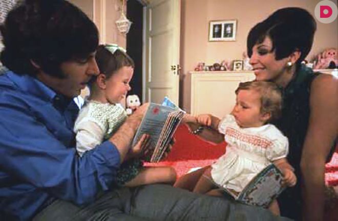 Джоан и Энтони с детьми