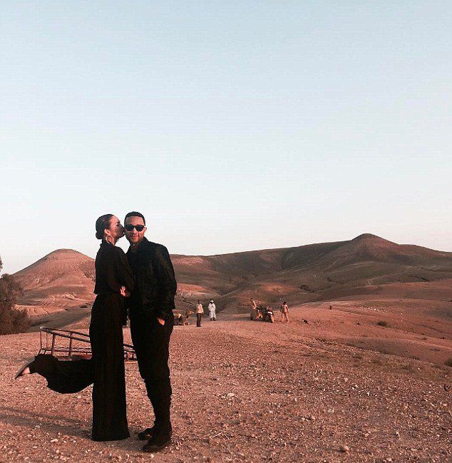 Джон Ледженд и Крисси Тейген в Марокко