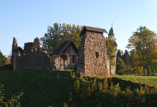 Замок Карски