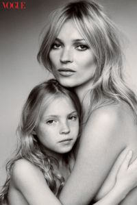 Мать и дочь уже снималась для  Vogue в 2012 году