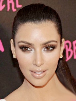 Kim Kardashian bez makijażu 1