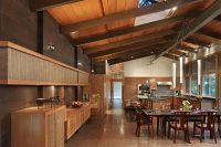 Dizajn kuhinje u drvenoj kući 2