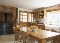 Interiér kuchyně-obývací pokoj ve venkovském domě7