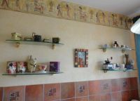 kuhinjske police na steni 8