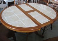 Kuchyňský stůl s dlaždicemi3