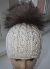 плетене капе са крзном помпон2