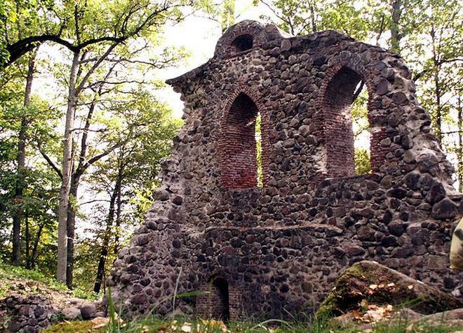 Кримулдский замок - памятник с богатой историей