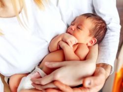 znaki laktatne pomanjkljivosti pri dojenčkih