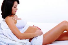 duży brzuch we wczesnej ciąży
