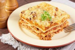 Przepis na lasagne z mielonym mięsem i grzybami