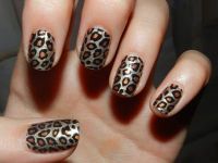 Leopard manicure3