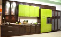 zelena i smeđa kuhinja 1