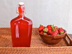 Свеж ягоди с водка
