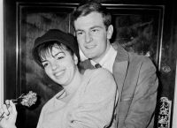 Лайза с первым мужем в 1964 году