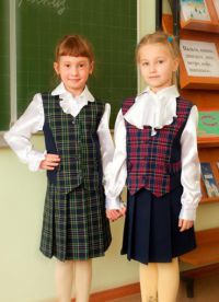 Seznam šatů do školy 8
