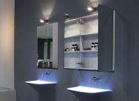 кабинет с огледало в банята 5