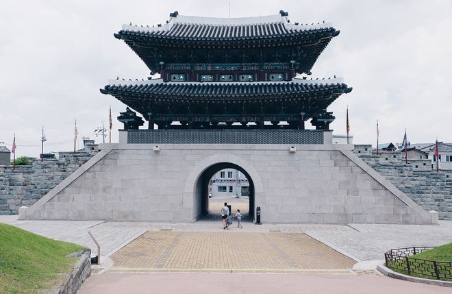 Замок Jinjuseong  в Чеджу, Южная Корея