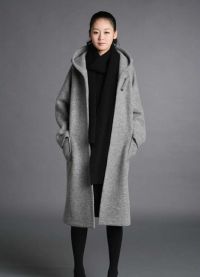 dlouhý kabát s kapucí 8