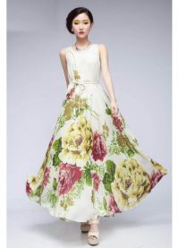 długa sukienka z kwiatowym nadrukiem 17