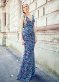 długa sukienka z kwiatowym nadrukiem 8