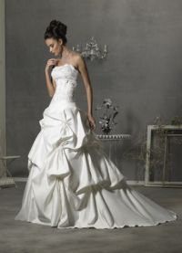 Dlouhé nádherné svatební šaty 2