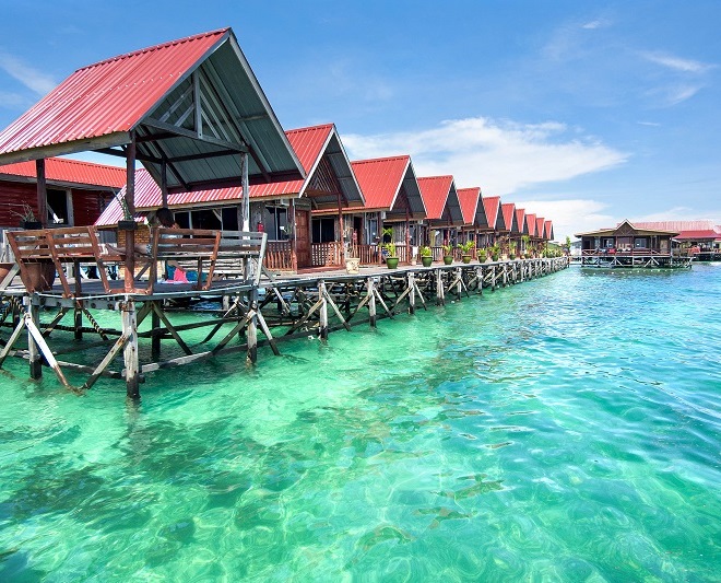 Рестораны при отелях острова