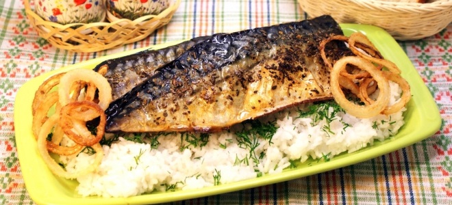 makrely s rýží ve fólii v troubě