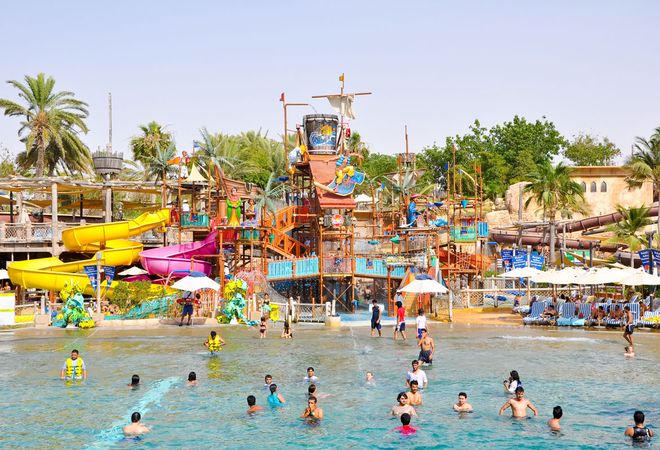 Аквапарк Wild Wadi, расположенный рядом с Мадинат Джумейра