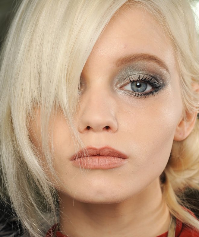Make-up za blondinke z modrimi očmi 3