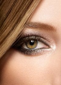 дневен грим за гримирани зелени очи 1