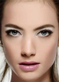 piękny makijaż dla wąskich oczu 9