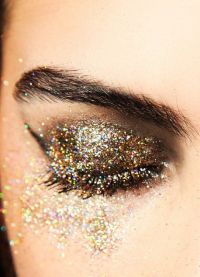Glitter makeup4