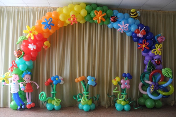 Декорация с топки за завършване в детска градина 5