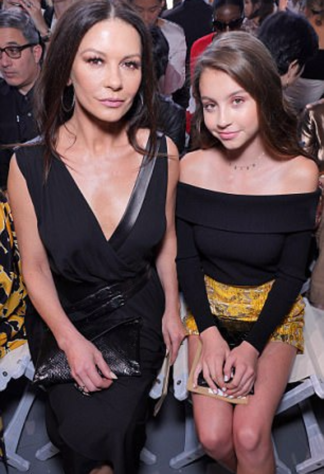 Кэтрин Зета-Джонс и ее 14-летняя дочь