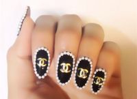 manicure w stylu Chanel 7