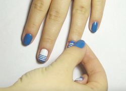 jak zrobić manicure na krótkich paznokciach 5