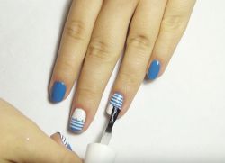 jak zrobić manicure na krótkich paznokciach 7