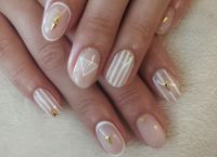biały manicure z gold8