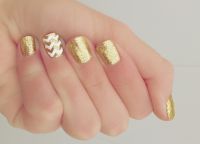manicure ze złotem 8