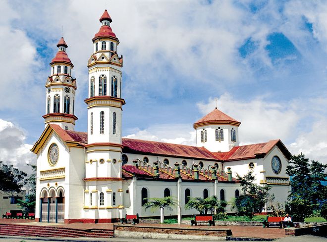 Церковь Богоматери Розарио, Манисалес
