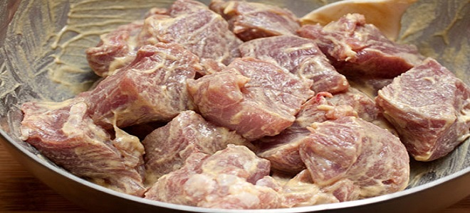 Горчив марината за свинско месо