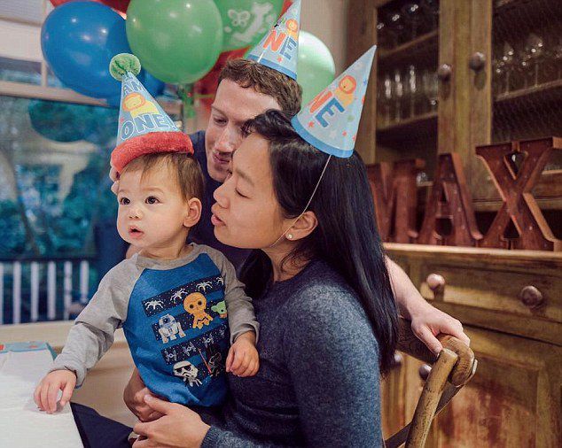 Марк Цукерберг с женой Присциллой празднуют первый день рождения Максимы