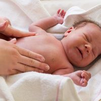 masaža trbuha za bebe