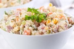 salata od mesa klasik recept s kobasicama
