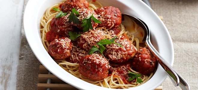 Italijanske mesne kroglice v paradižnikovi omaki - recept