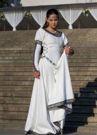 sukienki średniowieczne3