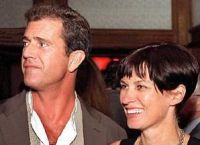Robin Moore z Melem Gibsonem, kiedy byli bardzo szczęśliwi ...